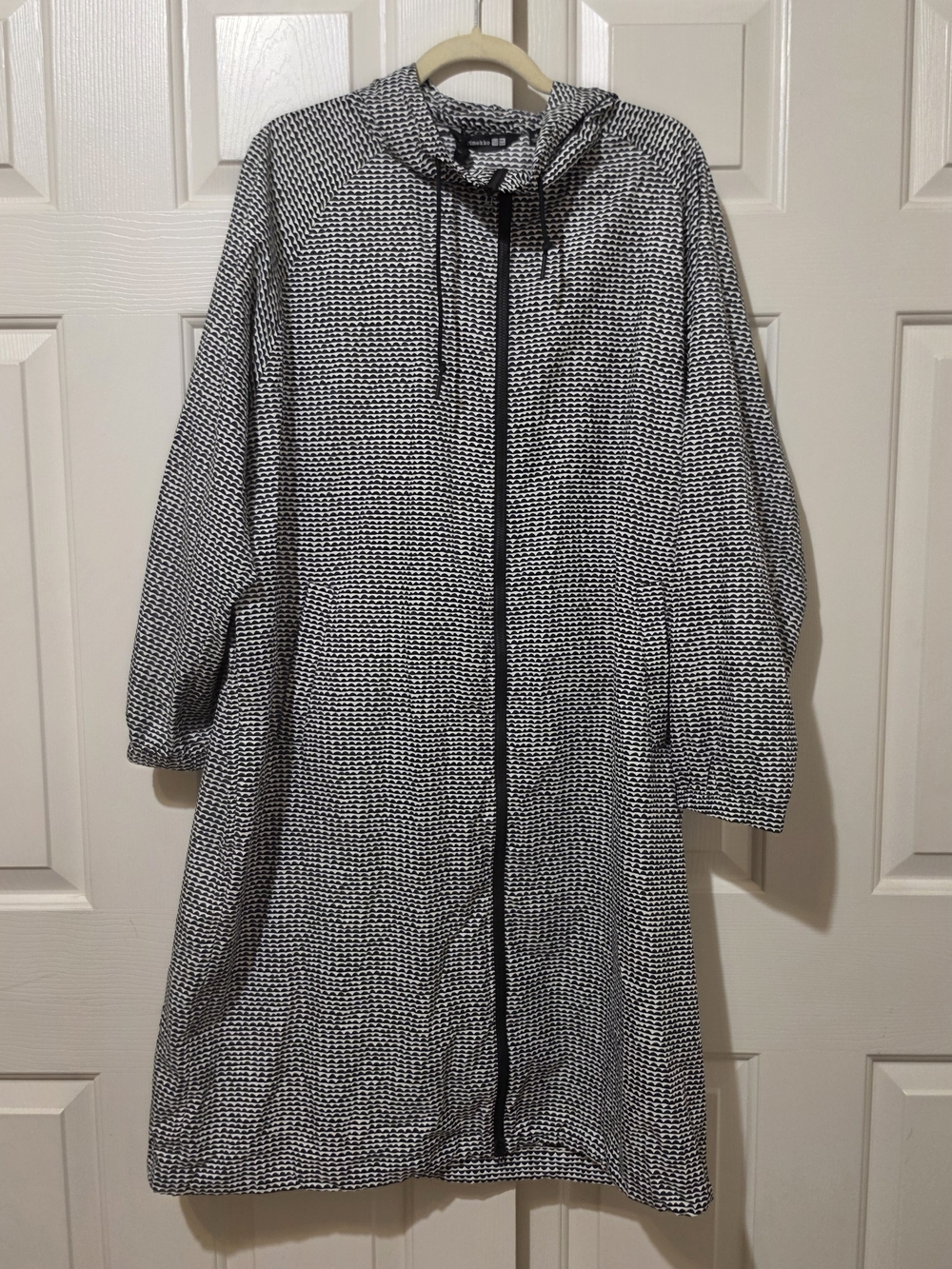 Marimekko x Uniqlo Black & White Wave-Print Jacket